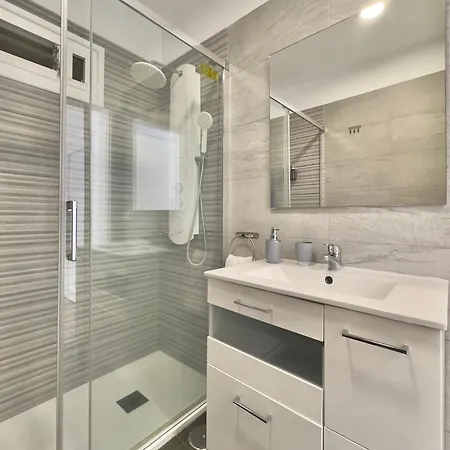 Comodo Rinconcito En Puerto *